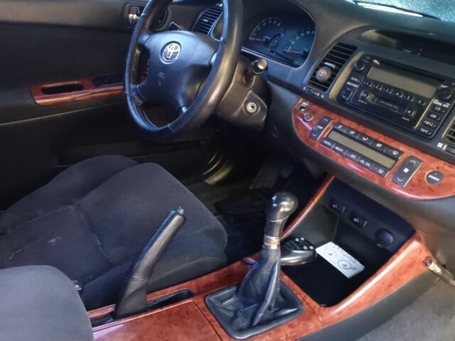 Серый Тойота Камри, объемом двигателя 2.4 л и пробегом 500 тыс. км за 3700 $, фото 3 на Automoto.ua