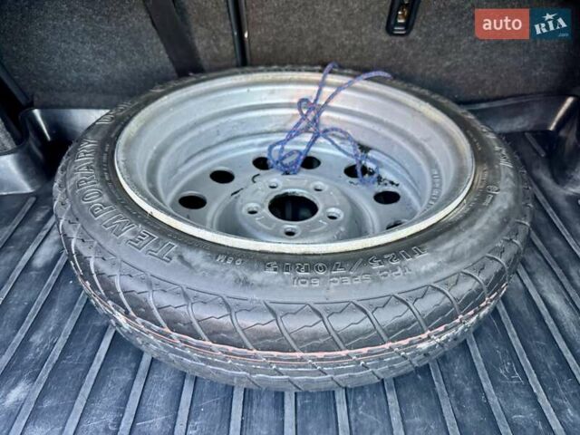 Серый Тойота Камри, объемом двигателя 2.4 л и пробегом 257 тыс. км за 5400 $, фото 9 на Automoto.ua