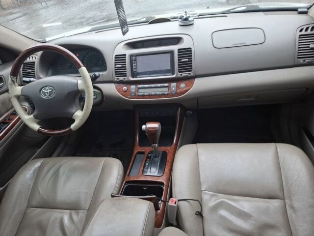 Серый Тойота Камри, объемом двигателя 2 л и пробегом 400 тыс. км за 4200 $, фото 4 на Automoto.ua