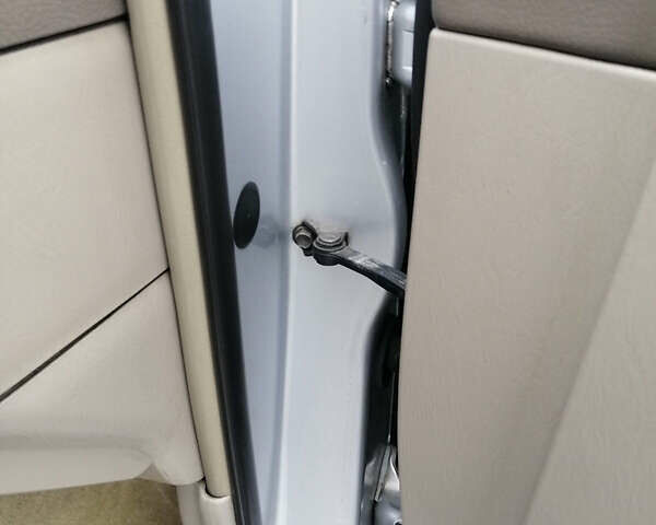 Серый Тойота Камри, объемом двигателя 2.4 л и пробегом 280 тыс. км за 4850 $, фото 26 на Automoto.ua