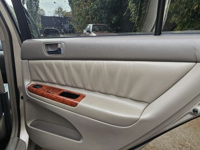 Серый Тойота Камри, объемом двигателя 3 л и пробегом 200 тыс. км за 3700 $, фото 21 на Automoto.ua