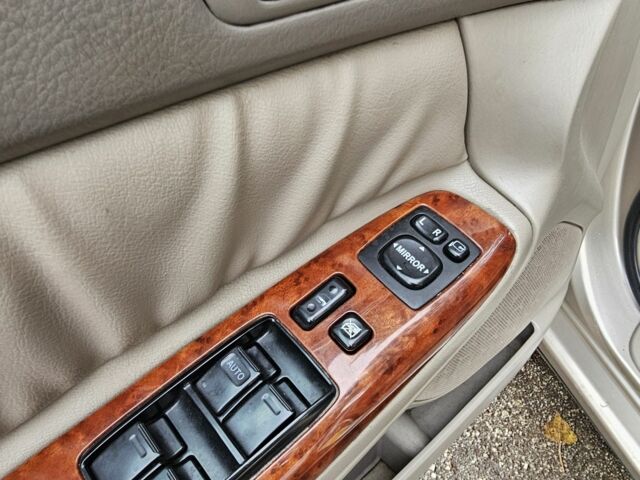 Серый Тойота Камри, объемом двигателя 3 л и пробегом 200 тыс. км за 3700 $, фото 20 на Automoto.ua