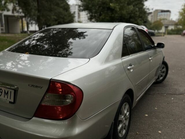 Сірий Тойота Камрі, об'ємом двигуна 2.4 л та пробігом 450 тис. км за 3750 $, фото 3 на Automoto.ua