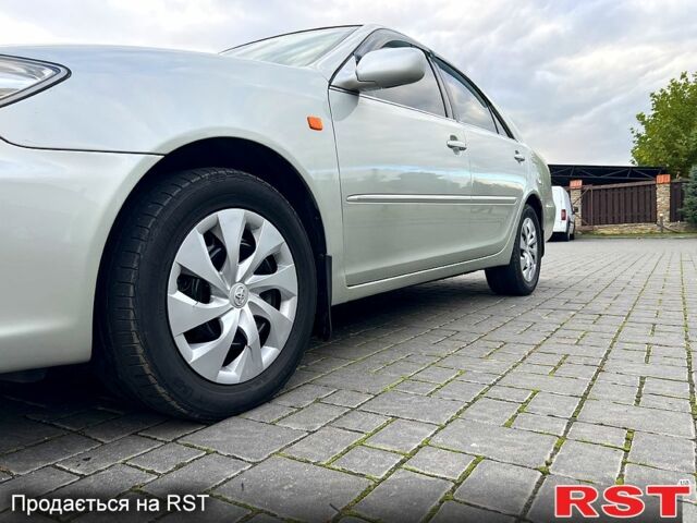 Серый Тойота Камри, объемом двигателя 3 л и пробегом 221 тыс. км за 6500 $, фото 4 на Automoto.ua