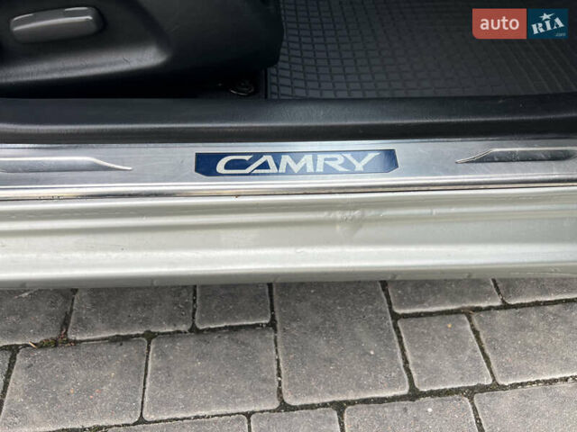Сірий Тойота Камрі, об'ємом двигуна 3 л та пробігом 221 тис. км за 6300 $, фото 24 на Automoto.ua