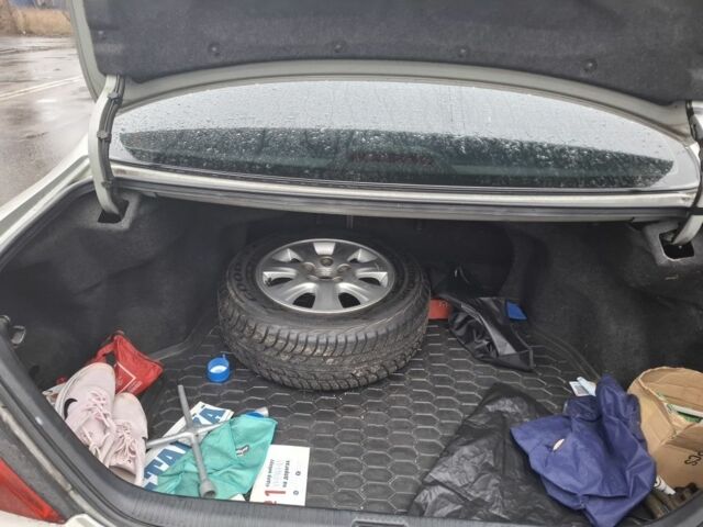 Серый Тойота Камри, объемом двигателя 2 л и пробегом 400 тыс. км за 4200 $, фото 6 на Automoto.ua