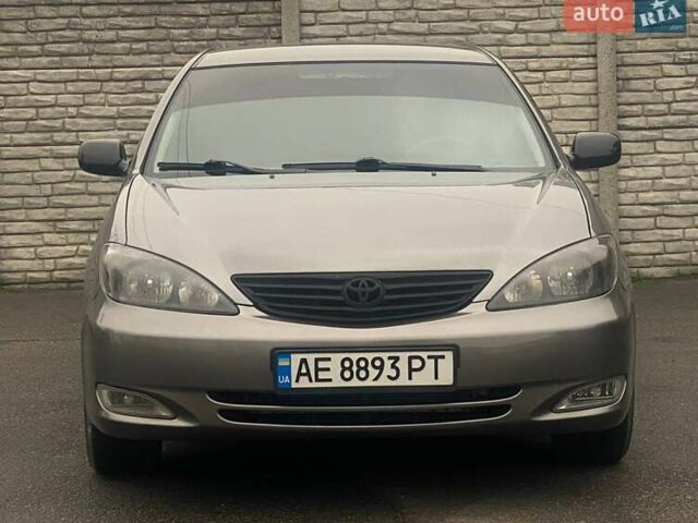 Серый Тойота Камри, объемом двигателя 2.4 л и пробегом 270 тыс. км за 5600 $, фото 2 на Automoto.ua