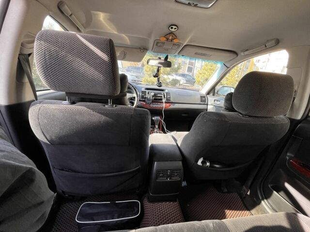 Серый Тойота Камри, объемом двигателя 2.4 л и пробегом 346 тыс. км за 5100 $, фото 7 на Automoto.ua