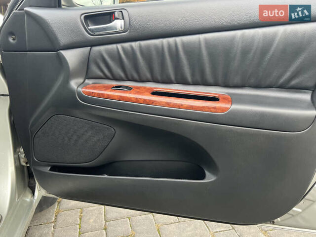 Сірий Тойота Камрі, об'ємом двигуна 3 л та пробігом 221 тис. км за 6300 $, фото 15 на Automoto.ua