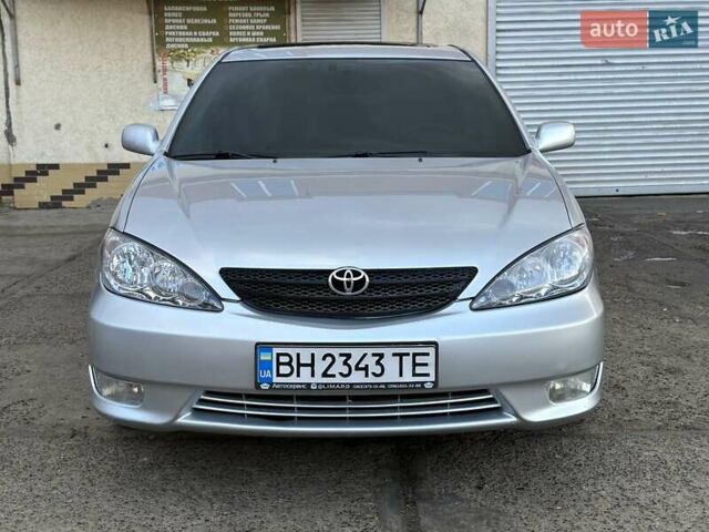Серый Тойота Камри, объемом двигателя 2.36 л и пробегом 300 тыс. км за 5200 $, фото 3 на Automoto.ua
