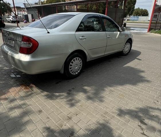 Сірий Тойота Камрі, об'ємом двигуна 2.4 л та пробігом 300 тис. км за 4600 $, фото 3 на Automoto.ua