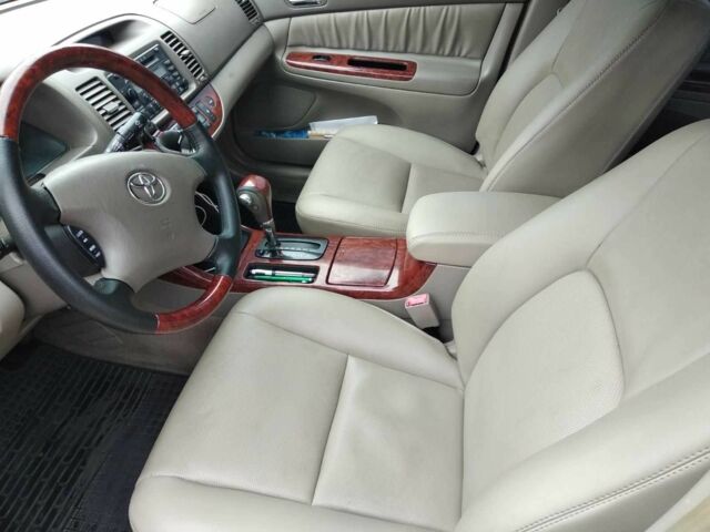 Серый Тойота Камри, объемом двигателя 2.4 л и пробегом 528 тыс. км за 4700 $, фото 5 на Automoto.ua