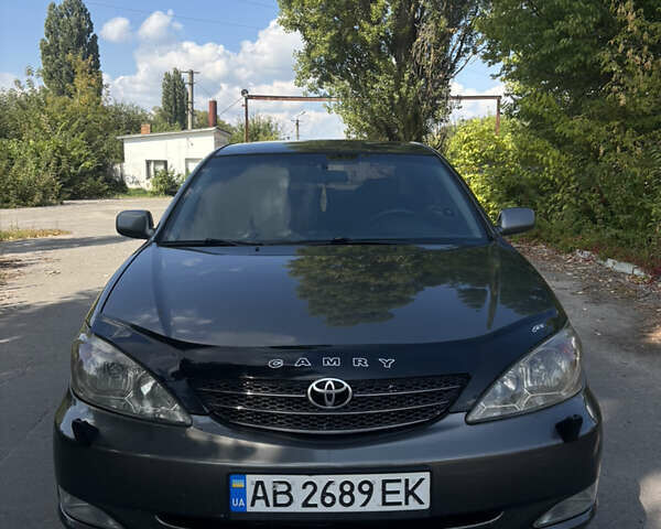 Серый Тойота Камри, объемом двигателя 3 л и пробегом 390 тыс. км за 6200 $, фото 3 на Automoto.ua