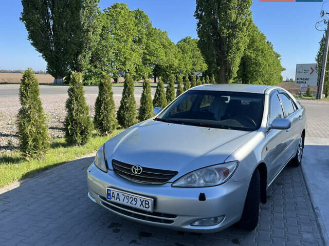 Серый Тойота Камри, объемом двигателя 3 л и пробегом 217 тыс. км за 5700 $, фото 3 на Automoto.ua