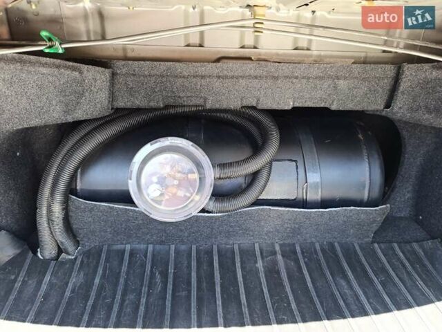 Сірий Тойота Камрі, об'ємом двигуна 2.4 л та пробігом 391 тис. км за 5100 $, фото 17 на Automoto.ua