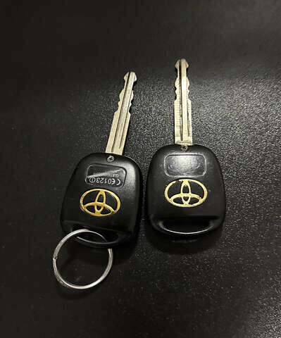 Серый Тойота Камри, объемом двигателя 2.4 л и пробегом 101 тыс. км за 7500 $, фото 14 на Automoto.ua