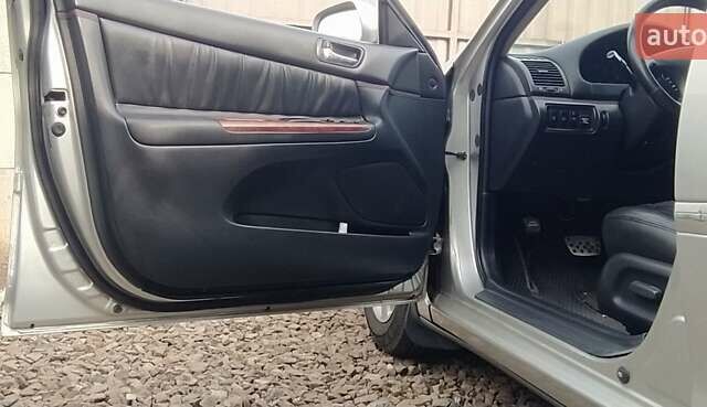 Тойота Камри 2003 в Харькове на Automoto.ua Серый Тойота Камри, объемом двигателя 3 л и пробегом 254 тыс. км за 7000 $, фото 15 на Automoto.ua