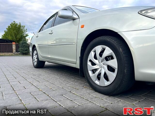 Серый Тойота Камри, объемом двигателя 3 л и пробегом 221 тыс. км за 6500 $, фото 3 на Automoto.ua