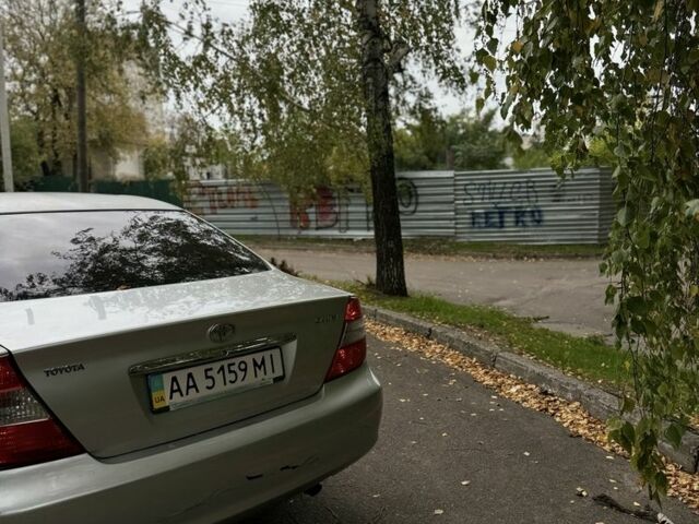 Сірий Тойота Камрі, об'ємом двигуна 2.4 л та пробігом 450 тис. км за 3750 $, фото 2 на Automoto.ua