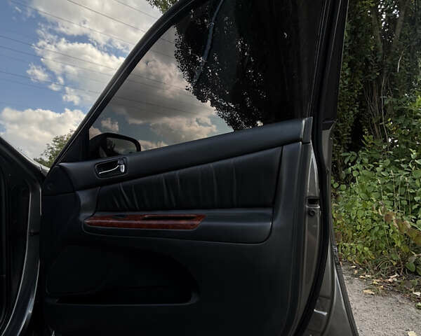 Серый Тойота Камри, объемом двигателя 3 л и пробегом 390 тыс. км за 6200 $, фото 20 на Automoto.ua