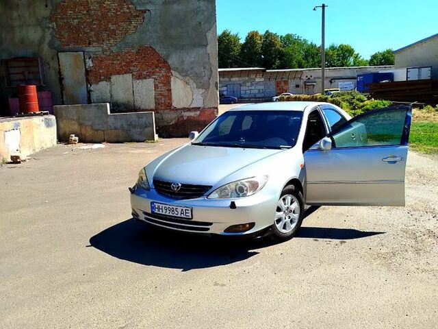 Сірий Тойота Камрі, об'ємом двигуна 2.4 л та пробігом 260 тис. км за 5500 $, фото 2 на Automoto.ua