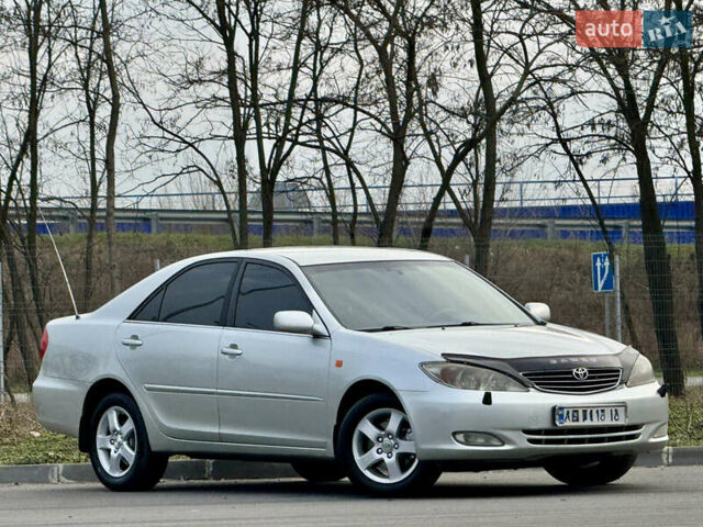 Серый Тойота Камри, объемом двигателя 3 л и пробегом 207 тыс. км за 4999 $, фото 3 на Automoto.ua