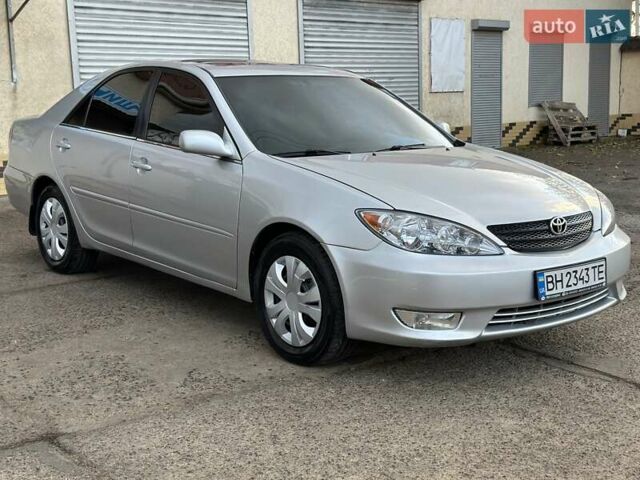 Серый Тойота Камри, объемом двигателя 2.36 л и пробегом 300 тыс. км за 5200 $, фото 5 на Automoto.ua