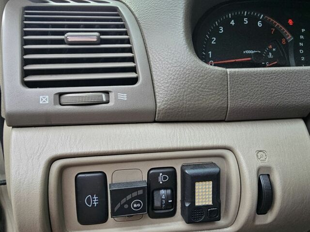 Серый Тойота Камри, объемом двигателя 3 л и пробегом 200 тыс. км за 3700 $, фото 14 на Automoto.ua