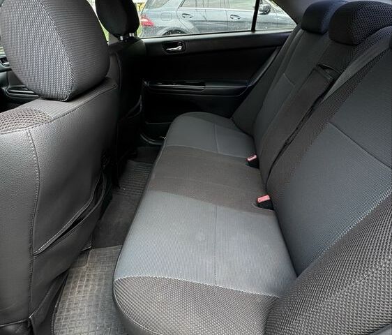 Сірий Тойота Камрі, об'ємом двигуна 2.4 л та пробігом 300 тис. км за 4600 $, фото 6 на Automoto.ua