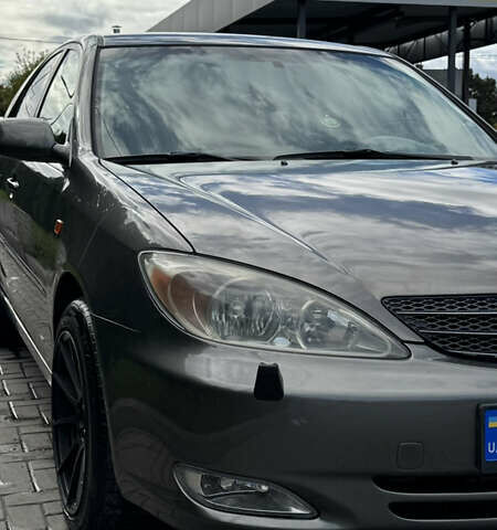 Серый Тойота Камри, объемом двигателя 3 л и пробегом 417 тыс. км за 8000 $, фото 12 на Automoto.ua