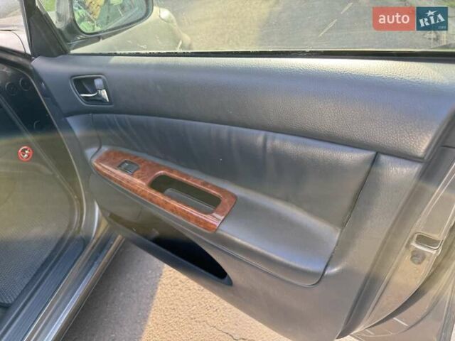 Серый Тойота Камри, объемом двигателя 3 л и пробегом 383 тыс. км за 5900 $, фото 14 на Automoto.ua