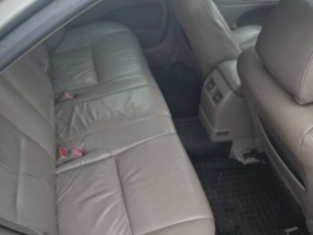 Серый Тойота Камри, объемом двигателя 2 л и пробегом 400 тыс. км за 4200 $, фото 5 на Automoto.ua