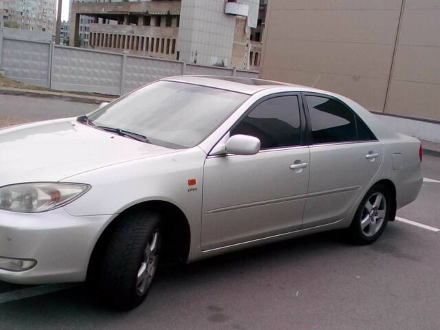 Серый Тойота Камри, объемом двигателя 2.4 л и пробегом 528 тыс. км за 4700 $, фото 9 на Automoto.ua