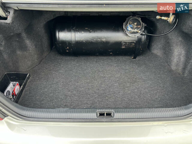 Сірий Тойота Камрі, об'ємом двигуна 3 л та пробігом 221 тис. км за 6300 $, фото 37 на Automoto.ua