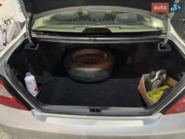 Серый Тойота Камри, объемом двигателя 2.4 л и пробегом 101 тыс. км за 7500 $, фото 6 на Automoto.ua