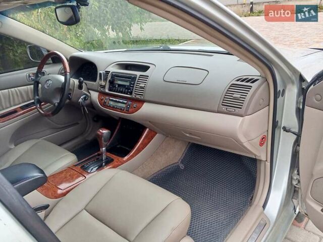 Тойота Камри 2004 в Белгород-Днестровском на Automoto.ua Серый Тойота Камри, объемом двигателя 2.36 л и пробегом 303 тыс. км за 5500 $, фото 13 на Automoto.ua