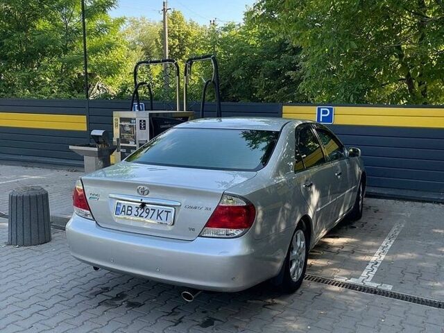 Сірий Тойота Камрі, об'ємом двигуна 3 л та пробігом 228 тис. км за 5500 $, фото 6 на Automoto.ua