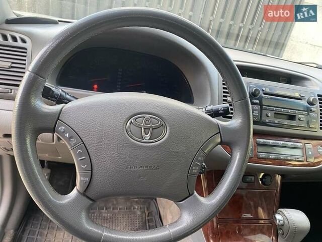 Сірий Тойота Камрі, об'ємом двигуна 3 л та пробігом 223 тис. км за 4400 $, фото 18 на Automoto.ua