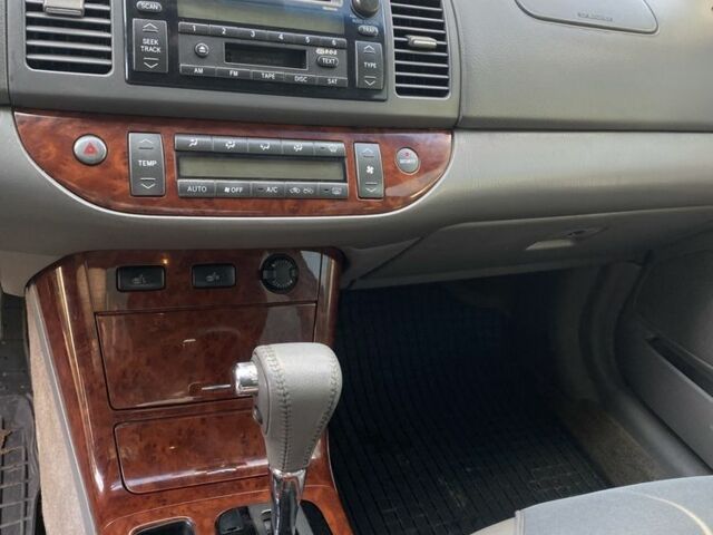 Серый Тойота Камри, объемом двигателя 3 л и пробегом 223 тыс. км за 4400 $, фото 6 на Automoto.ua