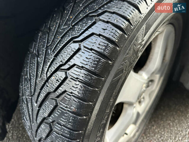 Серый Тойота Камри, объемом двигателя 3 л и пробегом 388 тыс. км за 4800 $, фото 27 на Automoto.ua