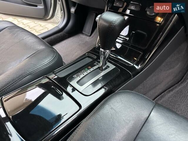 Серый Тойота Камри, объемом двигателя 2.36 л и пробегом 257 тыс. км за 8300 $, фото 61 на Automoto.ua