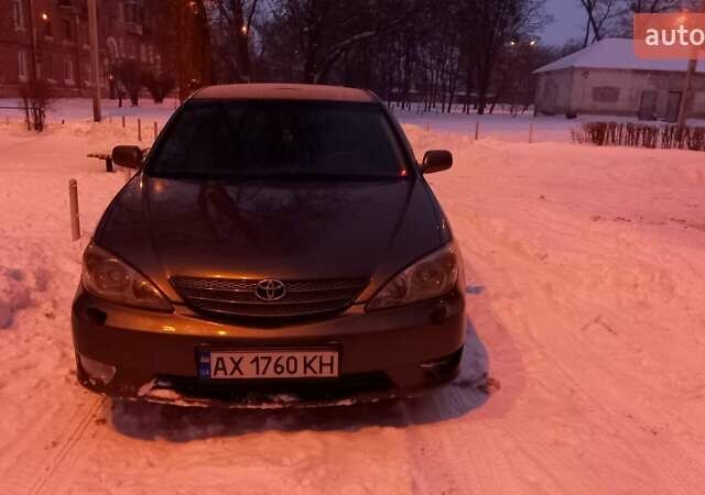 Серый Тойота Камри, объемом двигателя 2.36 л и пробегом 150 тыс. км за 5000 $, фото 5 на Automoto.ua