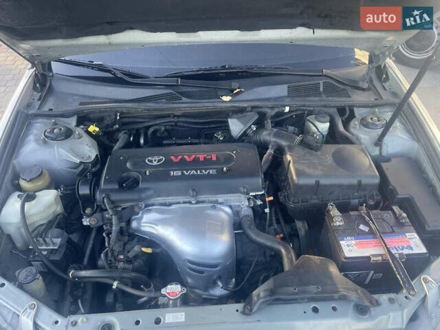 Серый Тойота Камри, объемом двигателя 2.4 л и пробегом 469 тыс. км за 6200 $, фото 31 на Automoto.ua