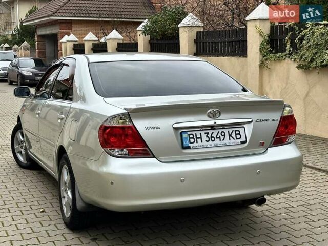Серый Тойота Камри, объемом двигателя 2.36 л и пробегом 257 тыс. км за 8300 $, фото 21 на Automoto.ua