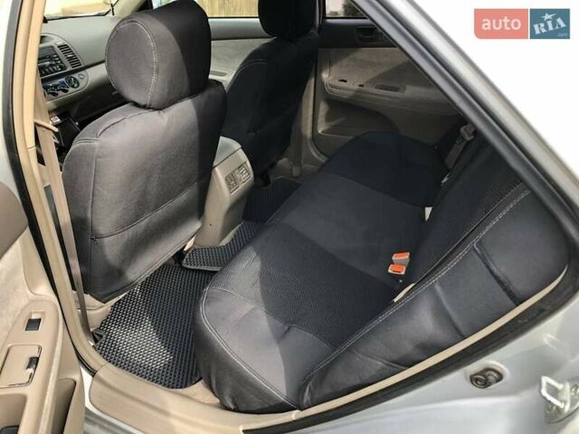 Серый Тойота Камри, объемом двигателя 2.4 л и пробегом 201 тыс. км за 5900 $, фото 9 на Automoto.ua