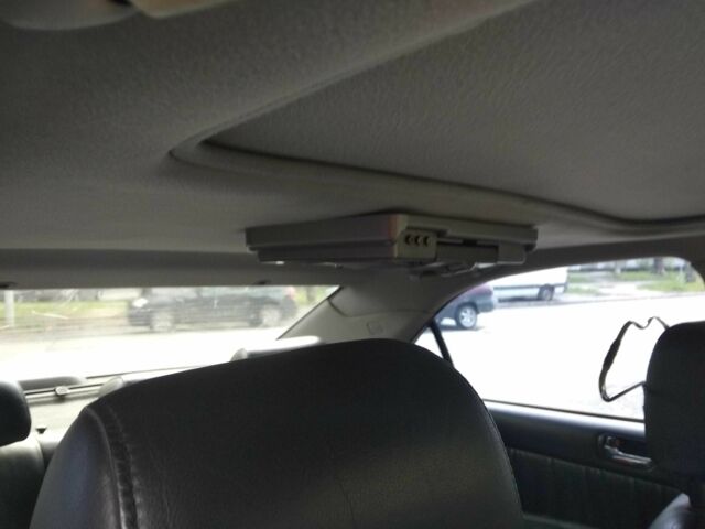 Серый Тойота Камри, объемом двигателя 2.4 л и пробегом 360 тыс. км за 4800 $, фото 8 на Automoto.ua