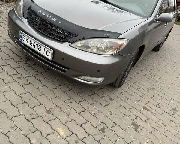 Сірий Тойота Камрі, об'ємом двигуна 3 л та пробігом 361 тис. км за 5500 $, фото 6 на Automoto.ua