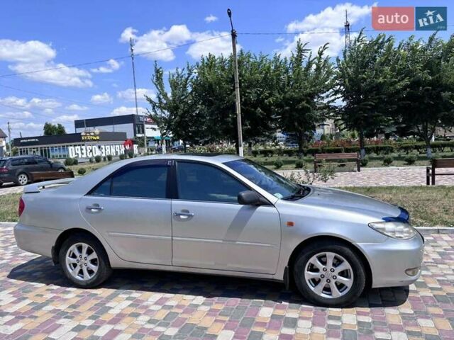 Серый Тойота Камри, объемом двигателя 3 л и пробегом 208 тыс. км за 6500 $, фото 3 на Automoto.ua