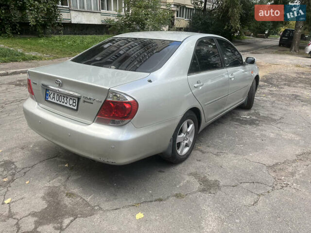 Серый Тойота Камри, объемом двигателя 2.36 л и пробегом 304 тыс. км за 4999 $, фото 6 на Automoto.ua