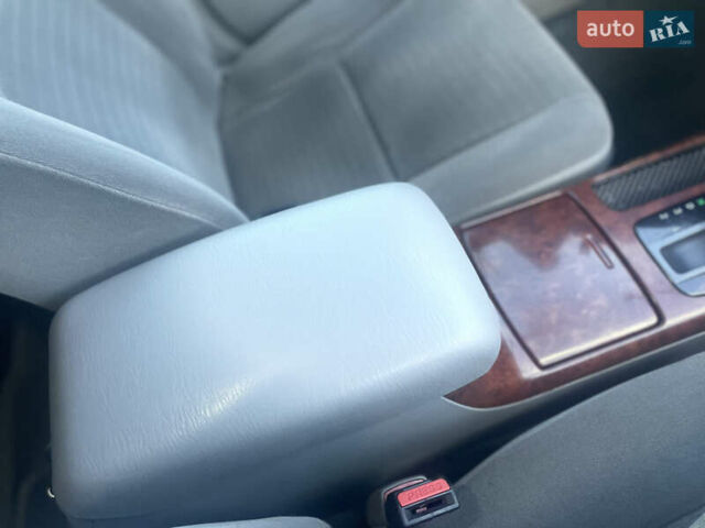 Серый Тойота Камри, объемом двигателя 2.4 л и пробегом 469 тыс. км за 6200 $, фото 28 на Automoto.ua